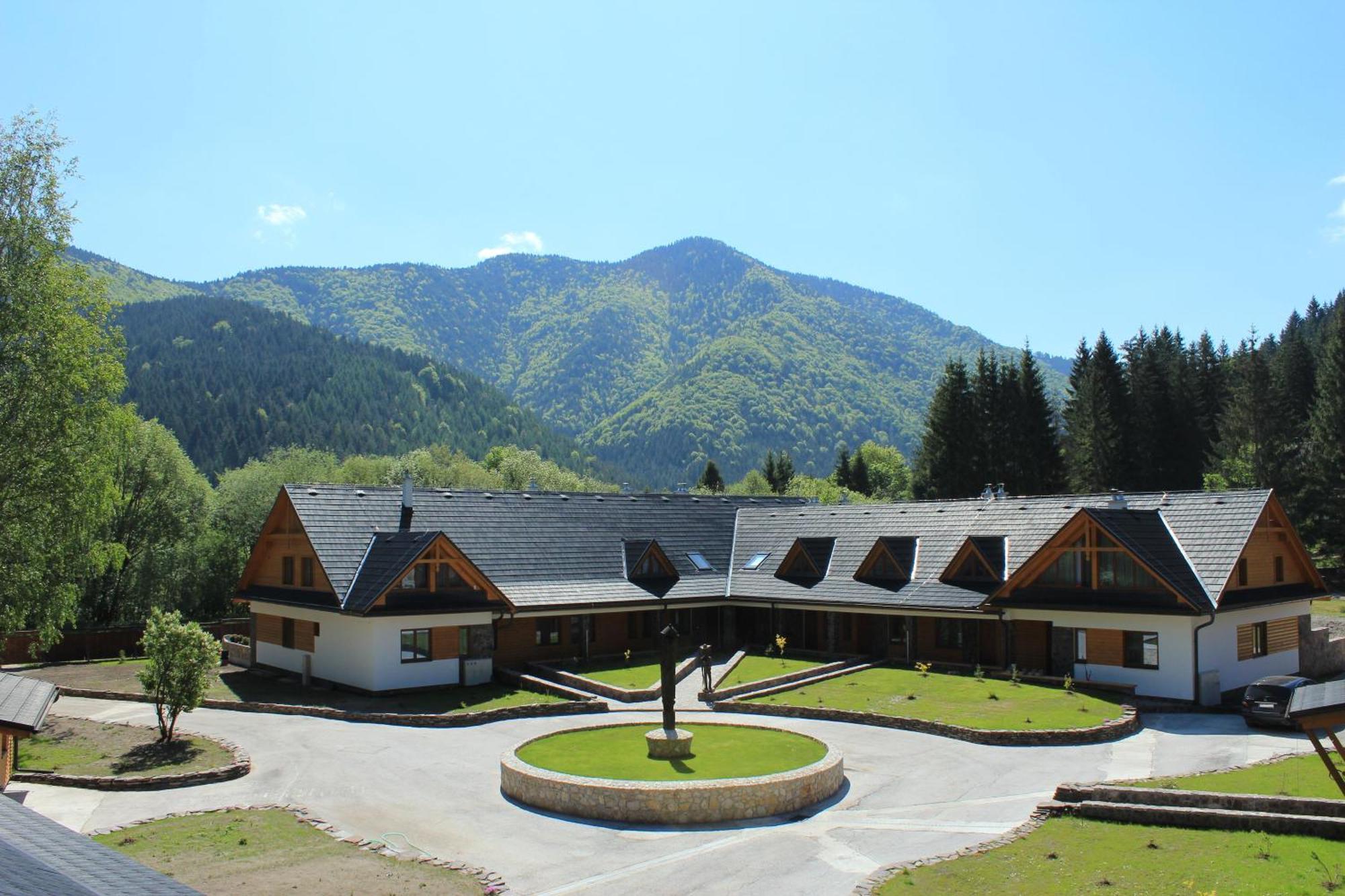 Jazierce Appartement Ruzomberok Buitenkant foto