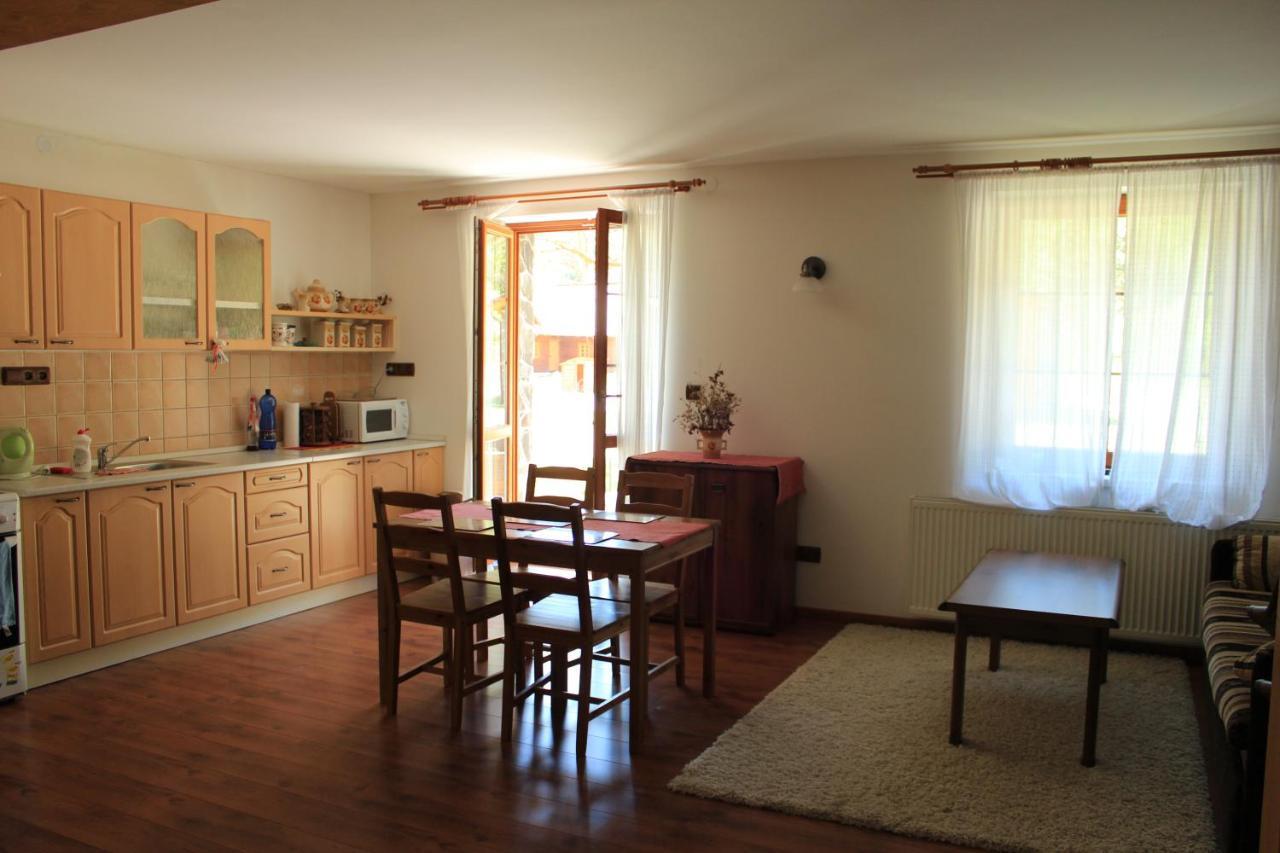 Jazierce Appartement Ruzomberok Kamer foto